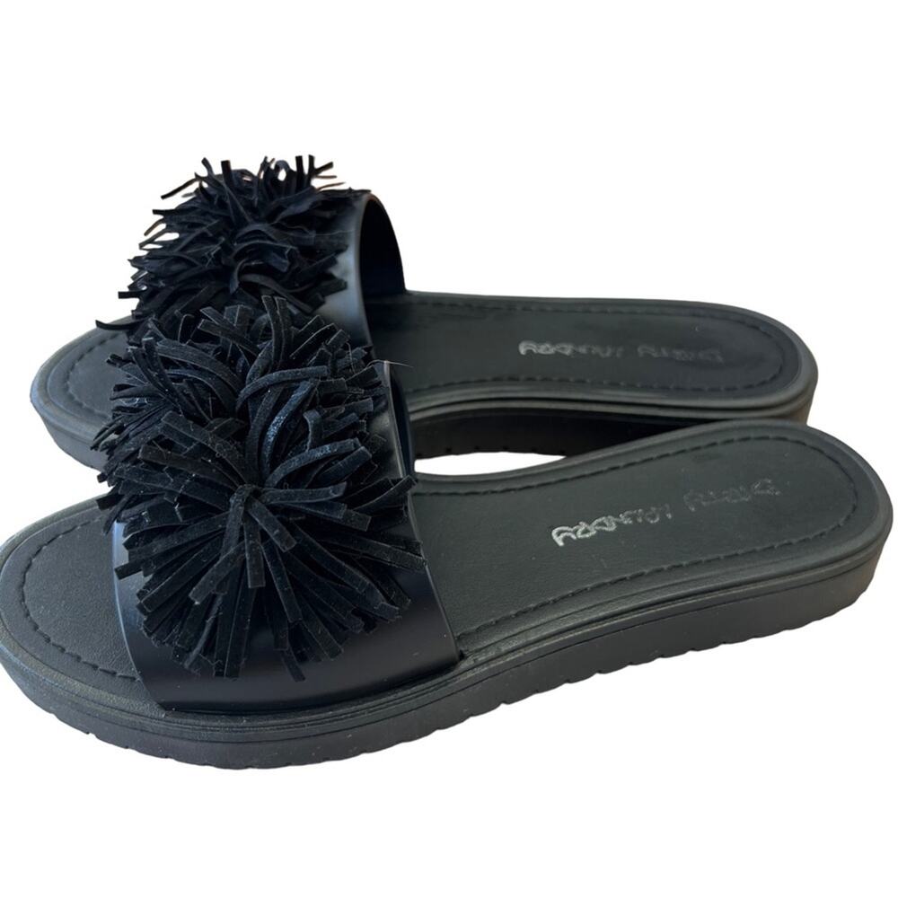 Dirty Laundry *MISMATCHED PAIR*Left 7 Right 8 Black Sandals slide on pompom top - Picture 7 of 16